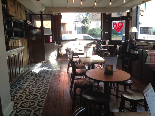 Imagen del bar/restaurante del Hostal Publove @ Exmouth Arms Euston. Foto 3