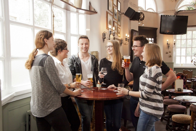 Imagen de los interiores del Hostal Publove @ The Steam Engine - Hostel. Foto 10