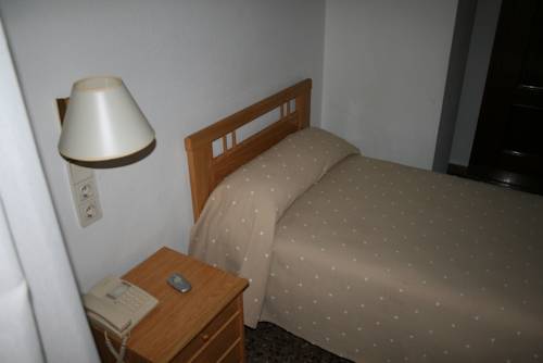 Imagen de la habitación del Hostal Puente De Piedra. Foto 3