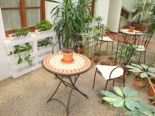 Imagen general del Hostal Puerta Carmona. Foto 15