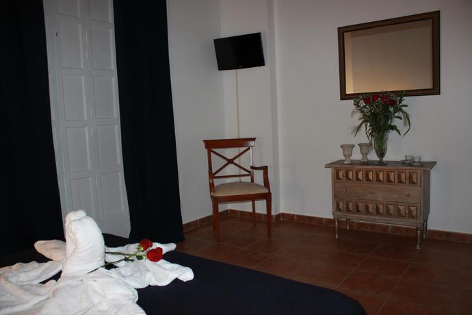 Imagen general del Hostal Puerta De Arcos. Foto 3