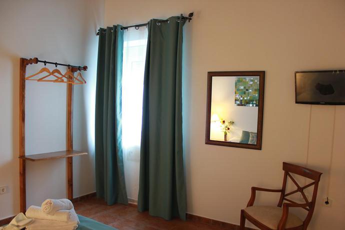 Imagen general del Hostal Puerta De Arcos. Foto 6