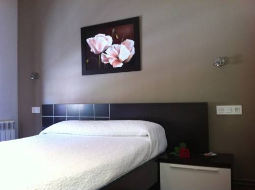 Imagen de la habitación del Hostal Puerta La Villa. Foto 4