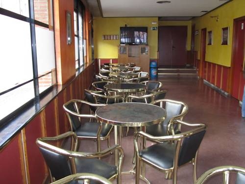 Imagen del bar/restaurante del Hostal Puerta La Villa. Foto 3