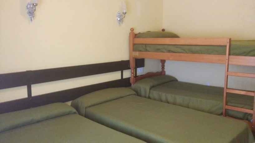 Imagen de la habitación del Hostal Puerta de Teruel. Foto 4