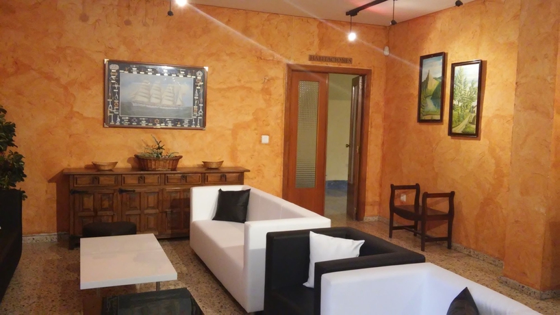 Imagen de los interiores del Hostal Puerta de Teruel. Foto 16