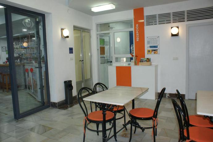 Imagen del bar/restaurante del Hostal Puerto Beach. Foto 3