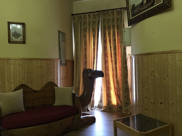Imagen de los interiores del Hostal Puerto, Somosierra. Foto 15