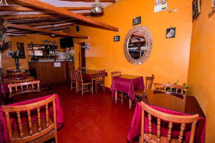 Imagen del bar/restaurante del Hostal Pumakiru. Foto 4