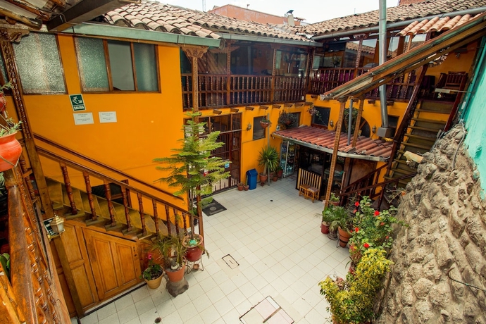 Imagen de los exteriores del Hostal Pumakiru. Foto 15