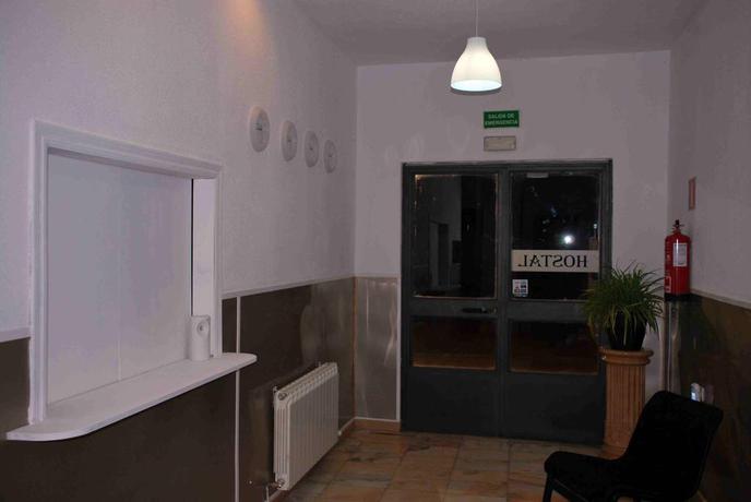 Imagen general del Hostal Q Albares. Foto 8