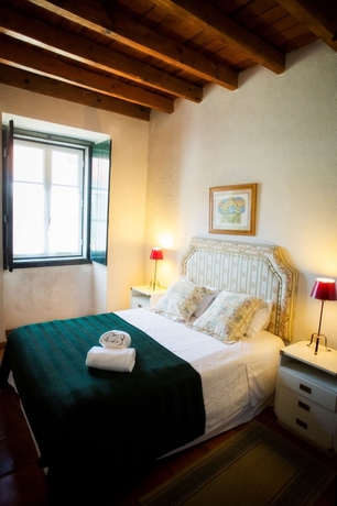 Imagen de la habitación del Hostal Quinta da Praia das Fontes. Foto 4