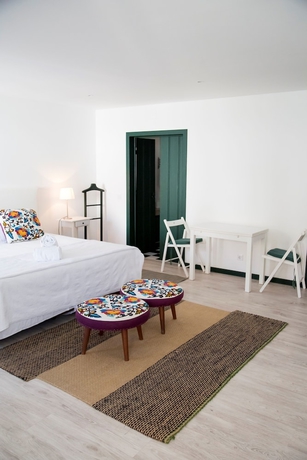 Imagen de la habitación del Hostal Quinta da Praia das Fontes. Foto 14