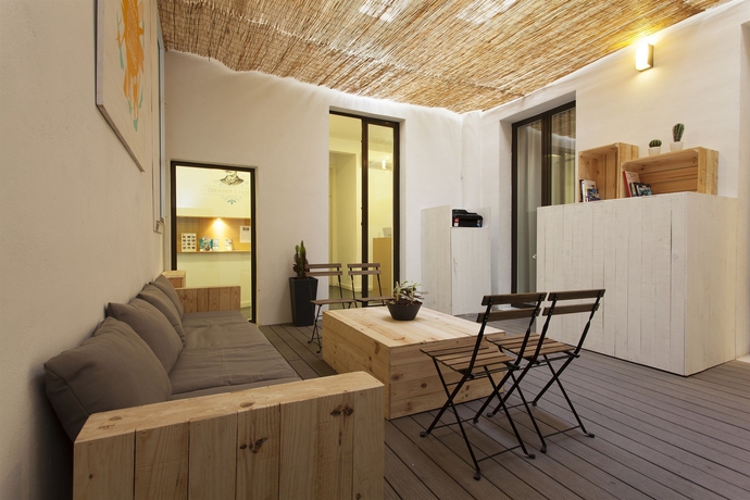 Imagen de los interiores del Hostal Ramblas by Pillow. Foto 13