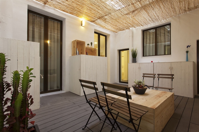 Imagen de los interiores del Hostal Ramblas by Pillow. Foto 15