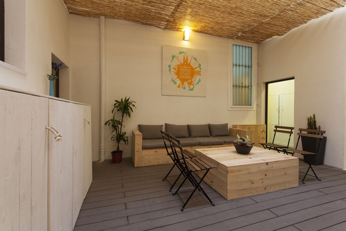 Imagen de los interiores del Hostal Ramblas by Pillow. Foto 16