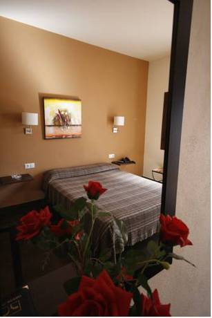 Imagen de la habitación del Hostal Real, MOGUER. Foto 16