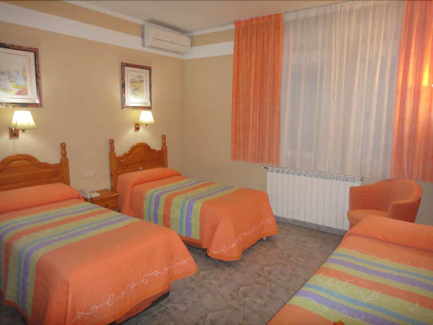 Imagen de la habitación del Hostal Real, Plasencia. Foto 6