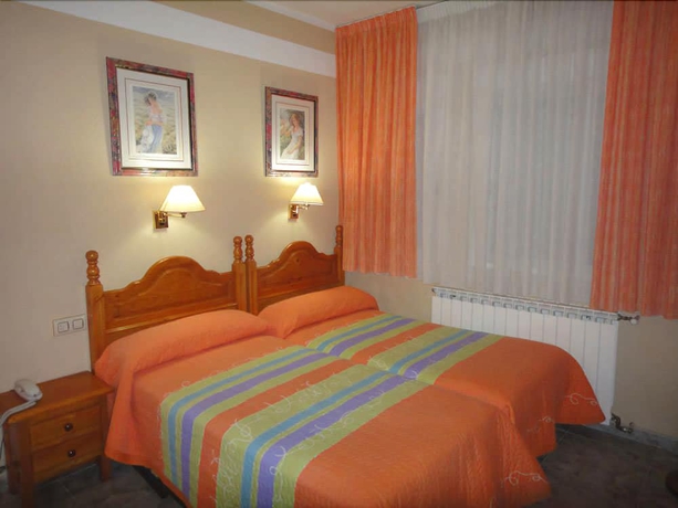 Imagen de la habitación del Hostal Real, Plasencia. Foto 9