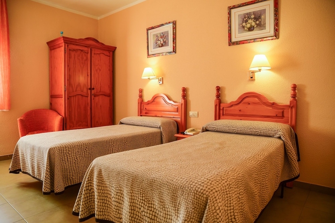 Imagen de la habitación del Hostal Real, Plasencia. Foto 12