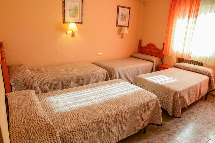 Imagen de la habitación del Hostal Real, Plasencia. Foto 13