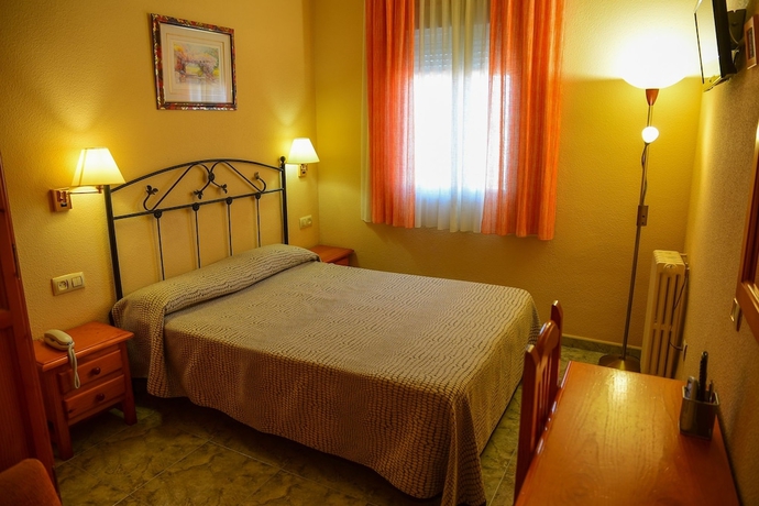 Imagen de la habitación del Hostal Real, Plasencia. Foto 16