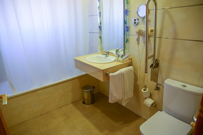 Imagen de la habitación del Hostal Real, Plasencia. Foto 18