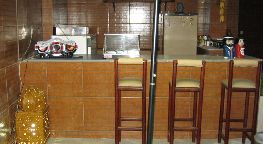 Imagen del bar/restaurante del Hostal Recanto Global. Foto 2