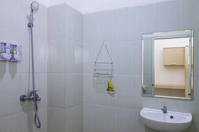 Imagen general del Hostal Reddoorz @ Jatiwaringin. Foto 3