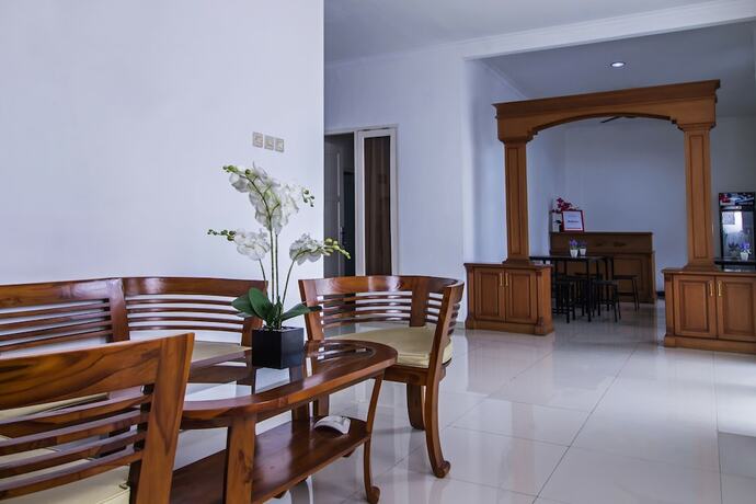 Imagen general del Hostal Reddoorz @ Jatiwaringin. Foto 11
