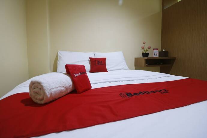 Imagen general del Hostal Reddoorz Near Itc Cempaka Mas. Foto 5