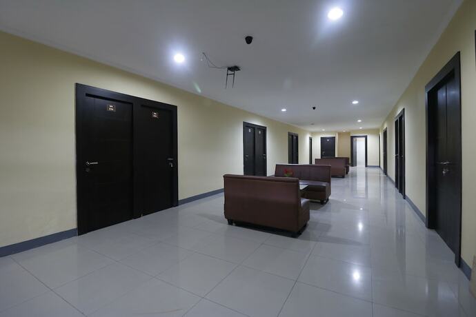 Imagen general del Hostal Reddoorz Near Itc Cempaka Mas. Foto 16
