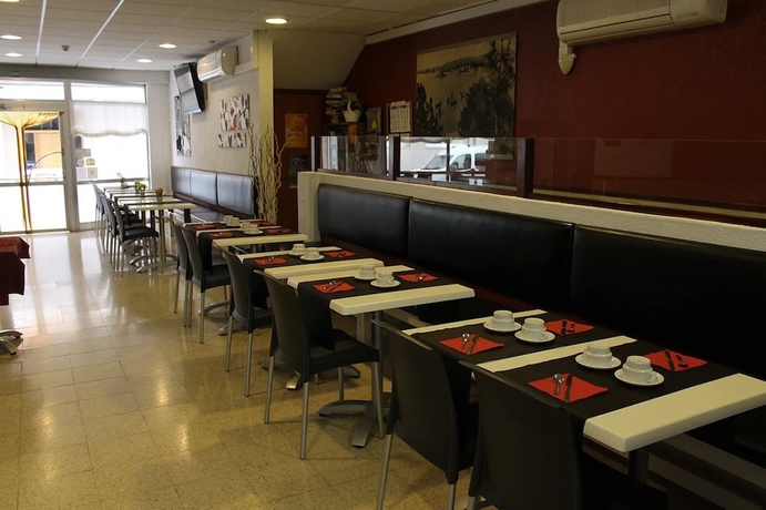 Imagen del bar/restaurante del Hostal Regina, Blanes. Foto 4