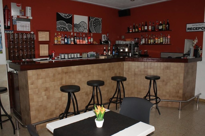 Imagen del bar/restaurante del Hostal Regina, Blanes. Foto 11