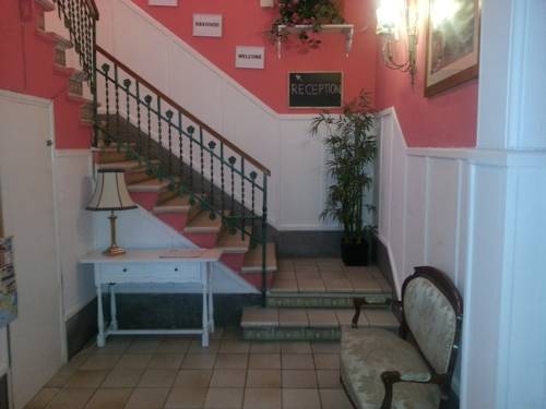 Imagen general del Hostal Regina Selfcheck-in Smart Rooms. Foto 9