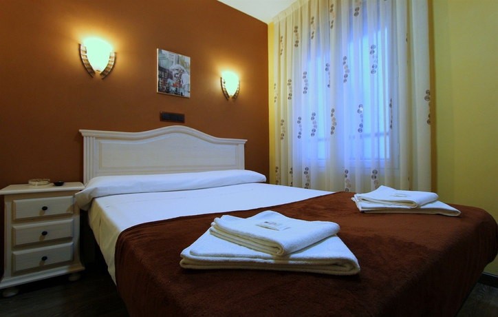 Imagen de la habitación del Hostal Regio, Gran V&iacute;a. Foto 6