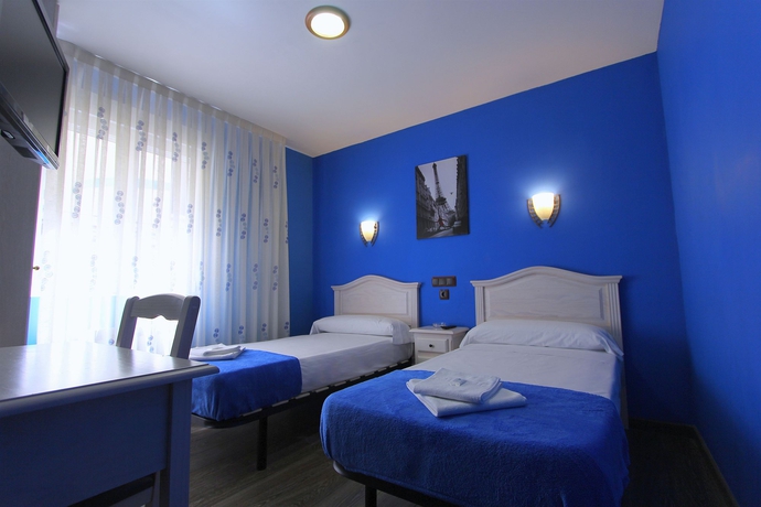 Imagen de la habitación del Hostal Regio, Gran V&iacute;a. Foto 15