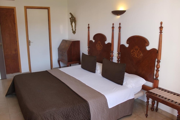 Imagen de la habitación del Hostal Resid&egrave;ncia Catalina Vera. Foto 3