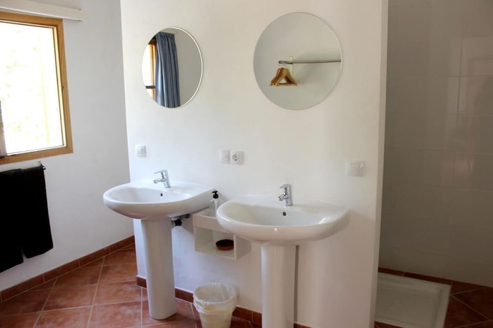 Imagen de la habitación del Hostal Resid&egrave;ncia Catalina Vera. Foto 15