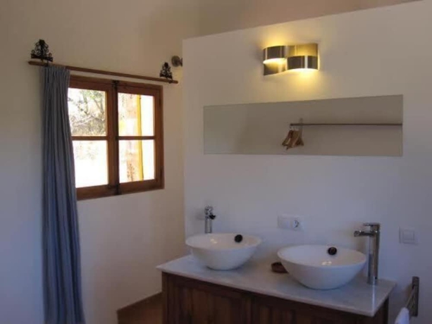 Imagen de la habitación del Hostal Resid&egrave;ncia Catalina Vera. Foto 16
