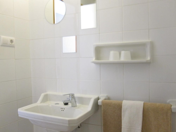 Imagen de la habitación del Hostal Resid&egrave;ncia Catalina Vera. Foto 17