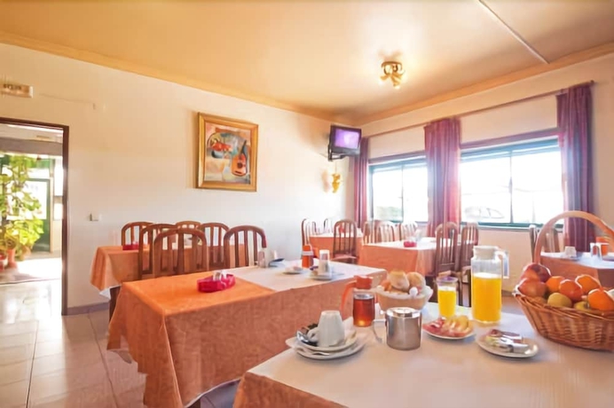 Imagen del bar/restaurante del Hostal Residencial Ferrinho. Foto 7