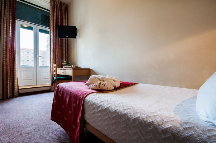 Imagen de la habitación del Hostal Residencial Lar do Areeiro. Foto 7