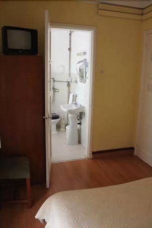 Imagen de la habitación del Hostal Residencial Lord. Foto 11