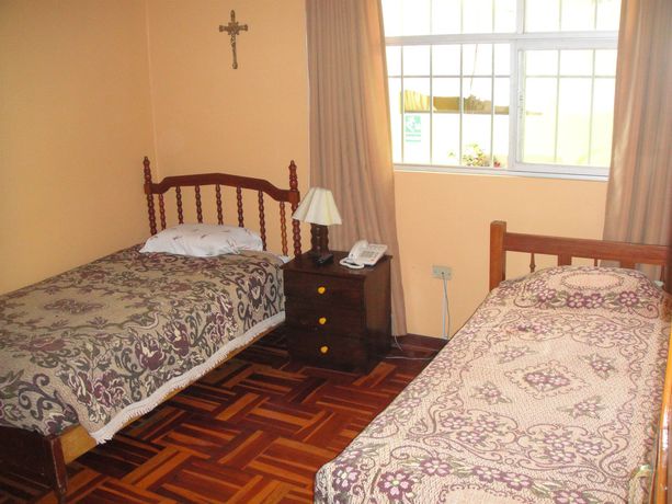 Imagen de los exteriores del Hostal Residencial Los Andes. Foto 12