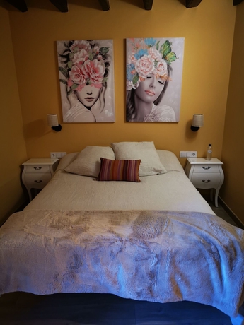 Imagen de los interiores del Hostal Restaurant Cal Duran. Foto 12