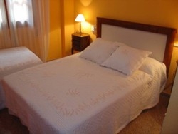 Imagen de la habitación del Hostal Restaurante Arasa. Foto 5