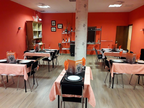 Imagen del bar/restaurante del Hostal Restaurante Avenida. Foto 3