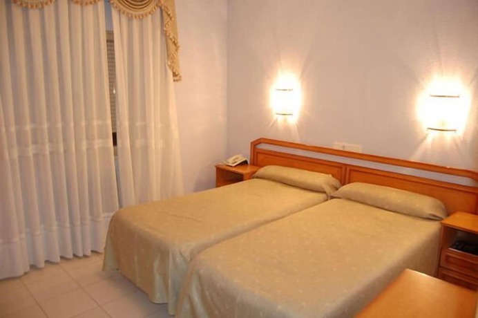 Imagen de la habitación del Hostal Restaurante Carolina. Foto 6