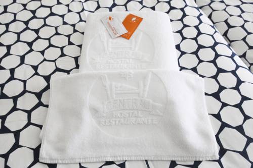 Imagen de la habitación del Hostal Restaurante Central. Foto 4